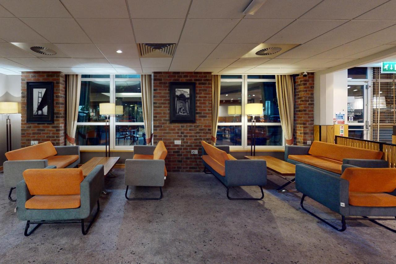 Village Hotel Hull キングストン・アポン・ハル エクステリア 写真
