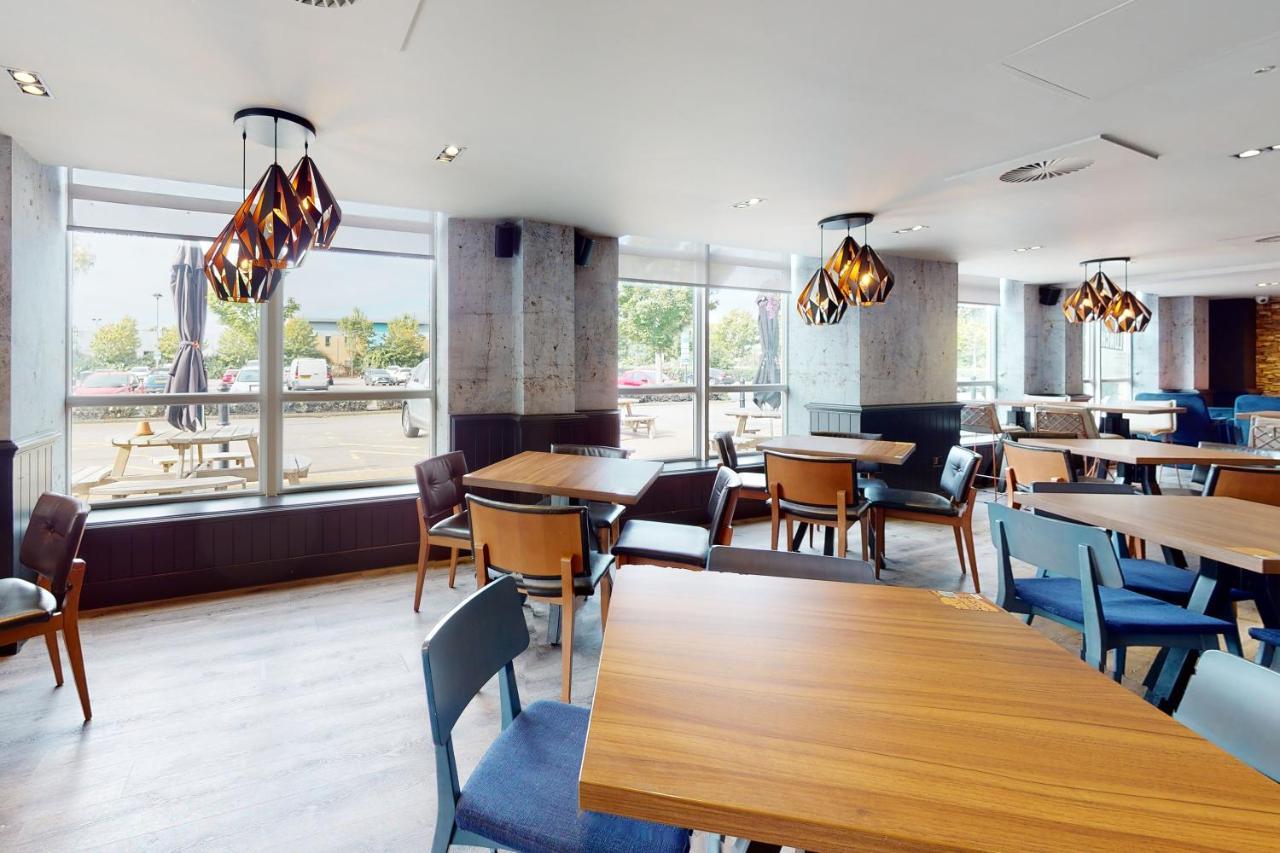 Village Hotel Hull キングストン・アポン・ハル エクステリア 写真